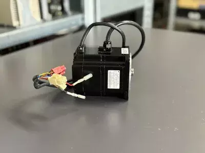 Yaskawa SGMPH-02A1A-YR31 Servo Motor