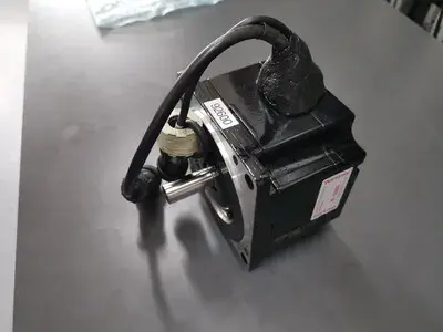 Yaskawa SGMPH-08AAA-SE11 AC Servo Motor
