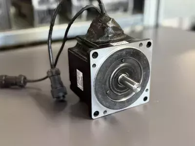 Yaskawa SGMPH-08AAA-SE41 Servo Motor